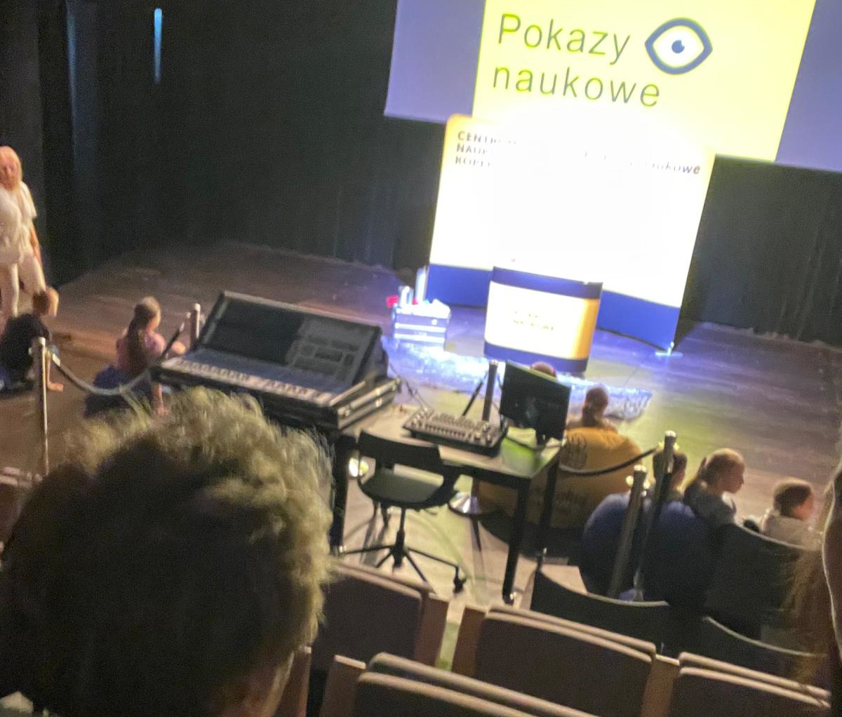 Wyjście Uczestników CIS na pokazy naukowe do Hali Kultury 